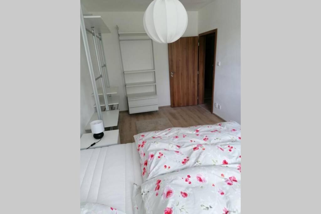 Apartman Blizko Hlavnej Stanice A Centra Mesta Bardejov Exterior photo